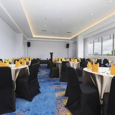 Horison Hotel Ultima Timika Luaran gambar