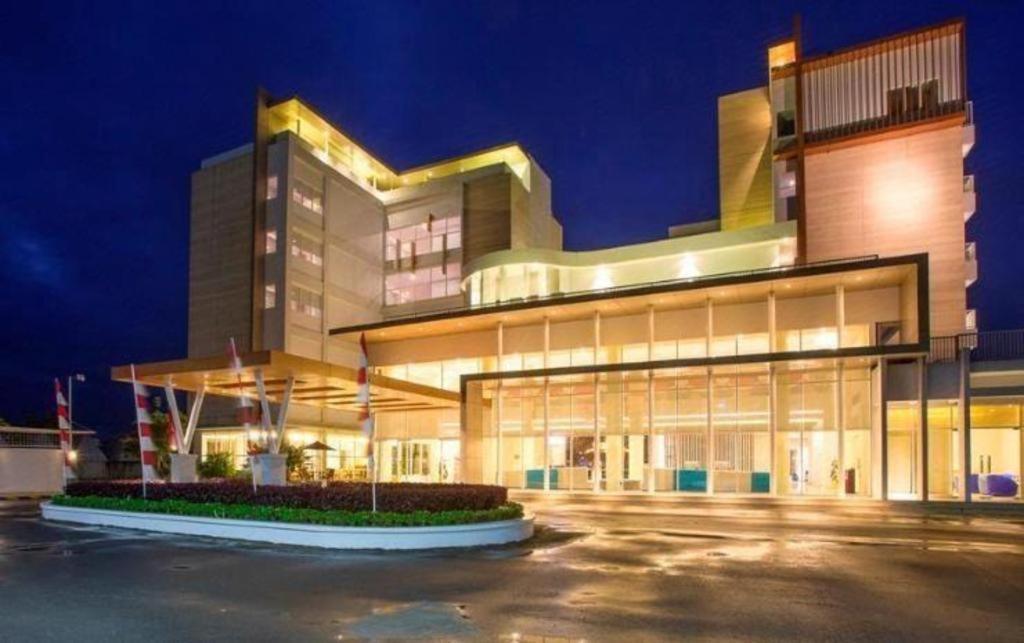 Horison Hotel Ultima Timika Luaran gambar