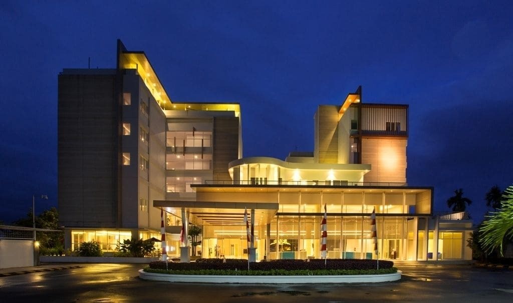 Horison Hotel Ultima Timika Luaran gambar